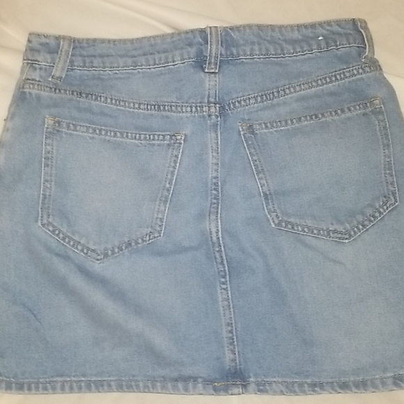 Skirt - Picture 3 of 3